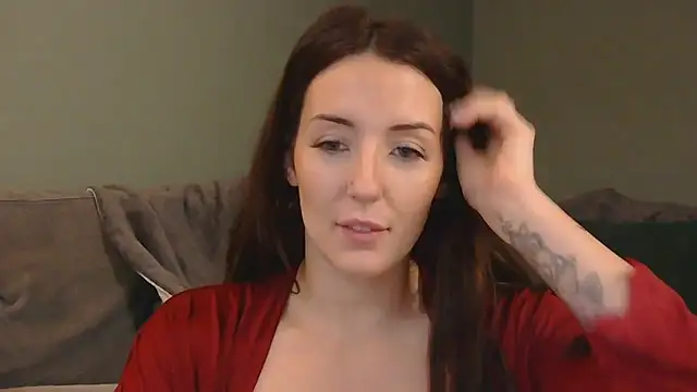 ivy-anne online show from December 15, 9:02 am