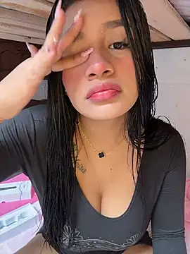 indialatin online show from February 25, 3:32 pm