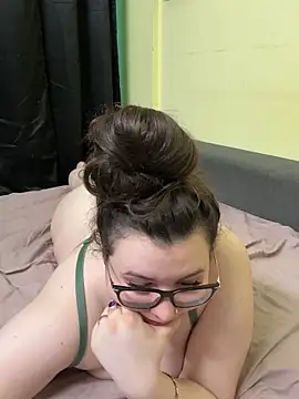 Snapshot of HaleyAyush chatting on February 15, 4:36 pm HaleyAyush online show from February 15, 4:36 pm