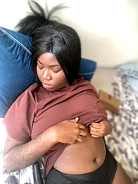 Alexia 24 online show from November 18, 4:11 pm