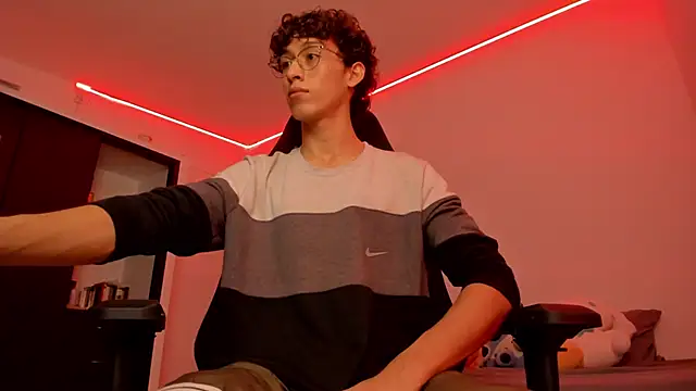 velvet skyn online show from October 4, 8:34 am