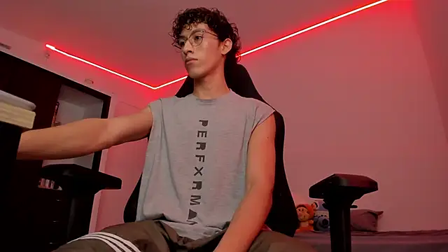 velvet skyn online show from October 8, 4:10 am