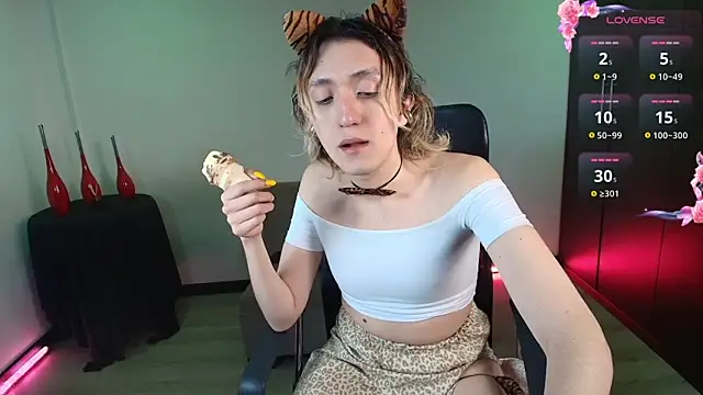 Snapshot of Axel-xoxo chatting on October 18, 1:41 am Axel-xoxo online show from October 18, 1:41 am