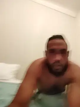 kulliguy online show from November 10, 7:35 pm