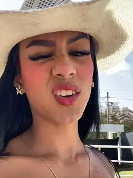 Juliana Xander online show from December 4, 2:04 pm