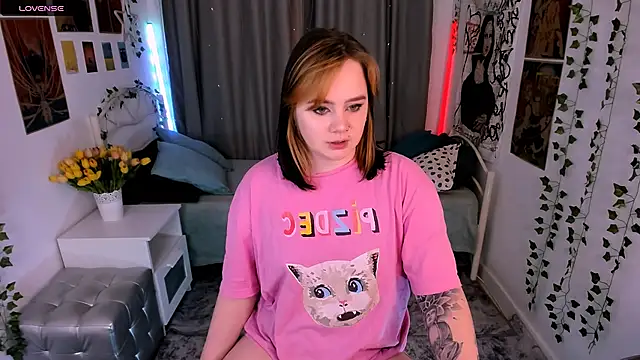 lunaalli online show from November 14, 4:28 pm