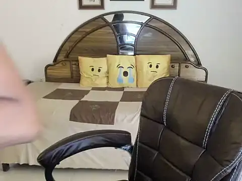 LovelyYoYo online show from October 8, 2:09 am