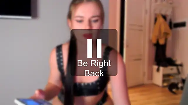 AlexaButttler online show from October 20, 9:37 pm