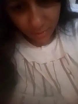 Snapshot of srtsara chatting on November 16, 8:47 pm srtsara online show from November 16, 8:47 pm