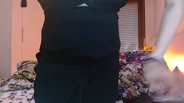 Snapshot of refem9 chatting on November 2, 2:30 pm refem9 online show from November 2, 2:30 pm