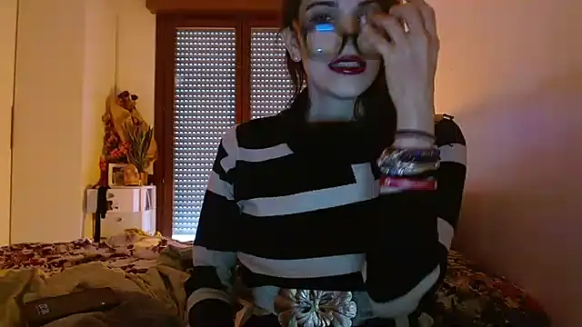 Snapshot of refem9 chatting on November 5, 3:23 pm refem9 online show from November 5, 3:23 pm