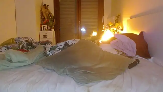 Snapshot of refem9 chatting on November 15, 4:47 pm refem9 online show from November 15, 4:47 pm