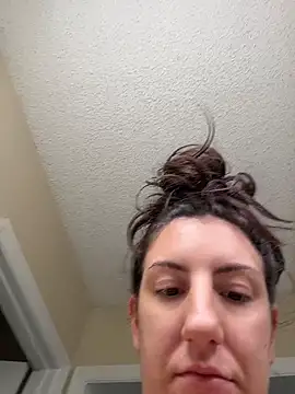 sweetsirenn online show from April 9, 2:11 pm