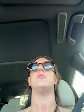 sweetsirenn online show from April 13, 2:22 pm