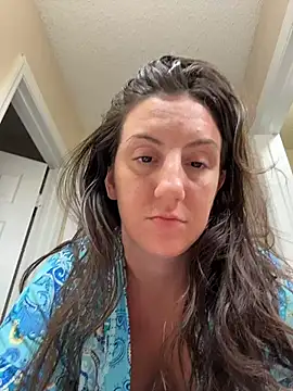 Snapshot of sweetsirenn chatting on July 19, 3:21 am sweetsirenn online show from July 19, 3:21 am