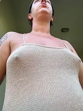 Snapshot of sweetsirenn chatting on July 25, 1:08 pm sweetsirenn online show from July 25, 1:08 pm