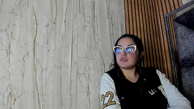 Snapshot of Cherry__Hot chatting on November 26, 5:41 am Cherry Hot online show from November 26, 5:41 am