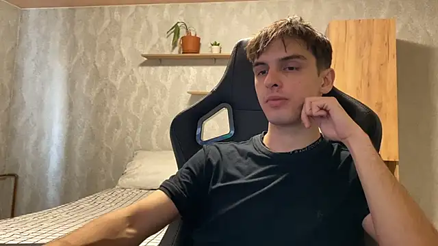 Snapshot of elliot_scott chatting on September 23, 1:41 am elliot scott online show from September 23, 1:41 am