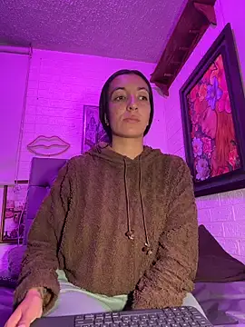 SALOME KORLAND online show from March 18, 8:01 pm