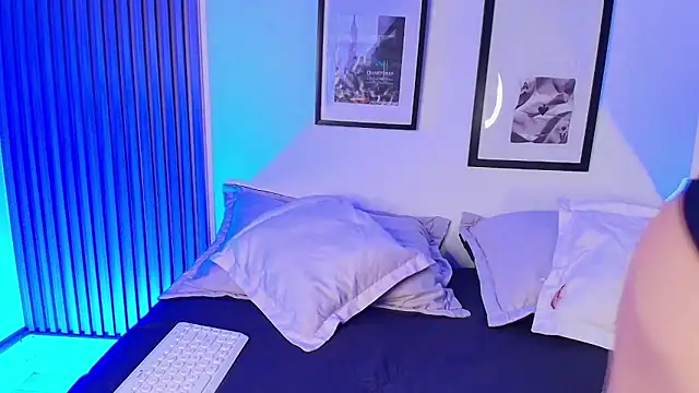 ashlycarteer online show from April 12, 2:05 am