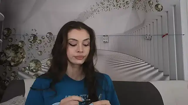 EvoletteLouLou online show from September 22, 1:57 pm