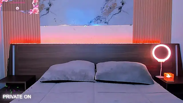 samanthaa moon online show from April 18, 12:47 am