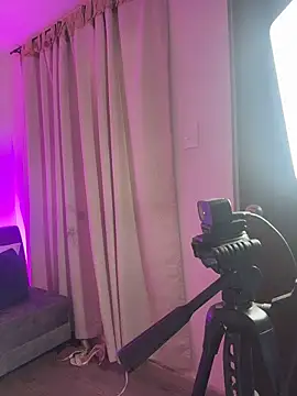 Gaby  Howards online show from February 27, 7:03 pm