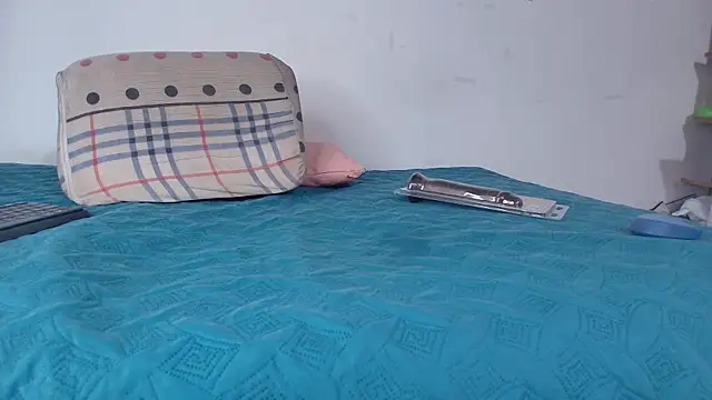 Snapshot of celeste_moonx chatting on October 22, 11:54 am celeste moonx online show from October 22, 11:54 am