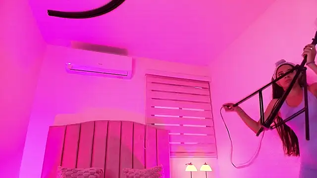 Snapshot of celeste_moonx chatting on October 29, 11:56 am celeste moonx online show from October 29, 11:56 am