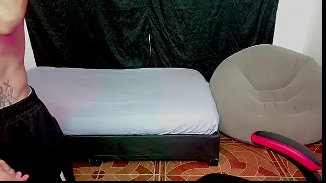 Snapshot of Thommy_cute chatting on September 11, 10:15 am Thommy cute online show from September 11, 10:15 am