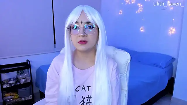 Snapshot of Lilith_Raven_ chatting on September 17, 3:19 am Lilith Raven online show from September 17, 3:19 am