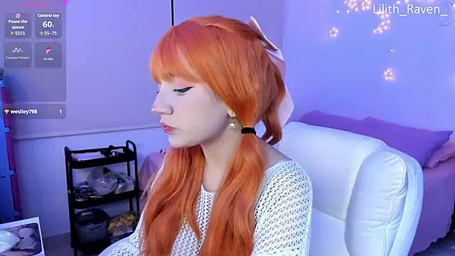 Snapshot of Lilith_Raven_ chatting on September 26, 3:43 am Lilith Raven online show from September 26, 3:43 am