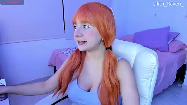 Snapshot of Lilith_Raven_ chatting on October 1, 5:13 am Lilith Raven online show from October 1, 5:13 am