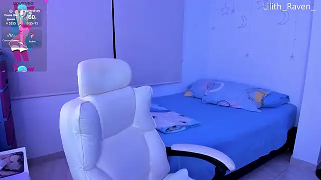 Snapshot of Lilith_Raven_ chatting on October 29, 2:47 am Lilith Raven online show from October 29, 2:47 am