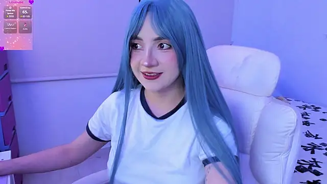 Snapshot of Lilith_Raven_ chatting on December 5, 4:43 am Lilith Raven online show from December 5, 4:43 am