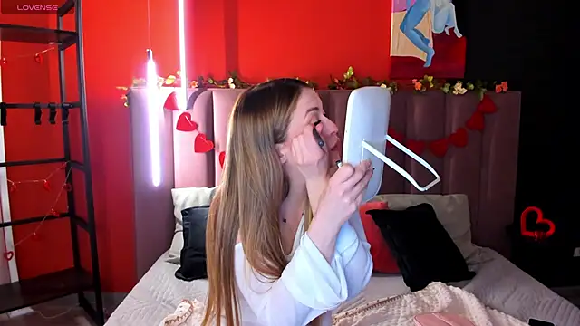 StacyWells online show from March 8, 1:25 am