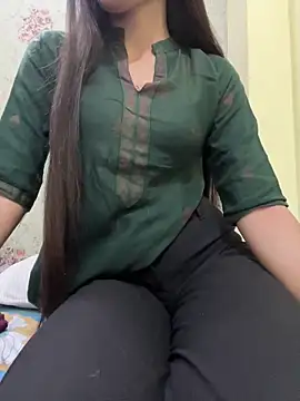 Snapshot of sneha_88 chatting on March 17, 6:50 am sneha 88 online show from March 17, 6:50 am