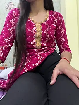 Snapshot of sneha_88 chatting on March 23, 6:17 am sneha 88 online show from March 23, 6:17 am