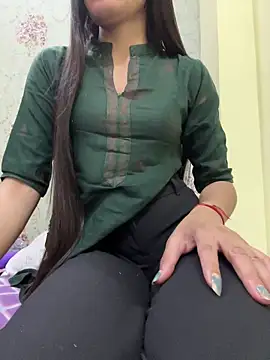 Snapshot of sneha_88 chatting on April 9, 6:41 am sneha 88 online show from April 9, 6:41 am