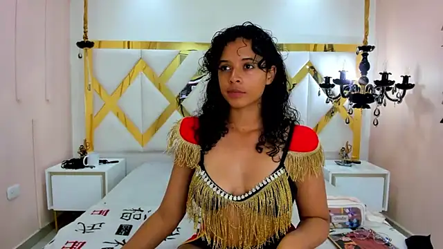 Snapshot of Sweet_Lucyy chatting on October 11, 4:44 am Sweet Lucyy online show from October 11, 4:44 am