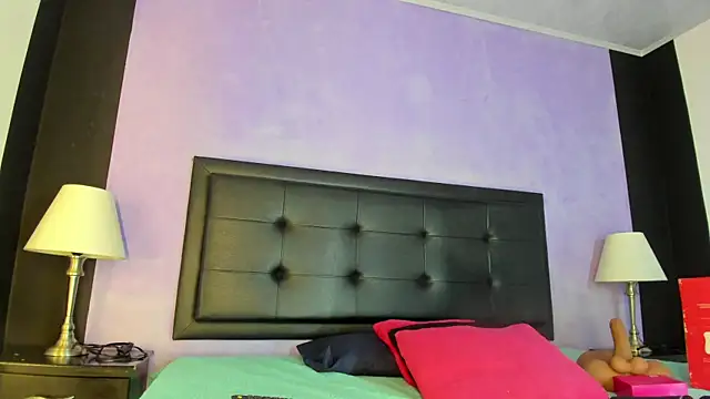 GreciaFox1 online show from April 1, 12:06 pm