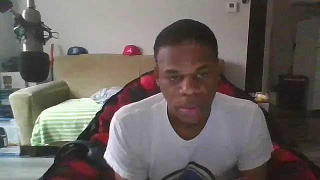 Snapshot of MrGreenbeanbean88 chatting on October 6, 8:39 pm MrGreenbeanbean88 online show from October 6, 8:39 pm