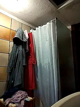 Snapshot of clarabell4 chatting on November 17, 6:19 am clarabell4 online show from November 17, 6:19 am