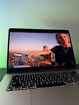 Snapshot of TomasEdisson chatting on September 23, 10:13 pm TomasEdisson online show from September 23, 10:13 pm