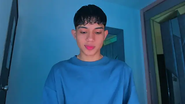 Sebax Young online show from December 5, 8:27 pm