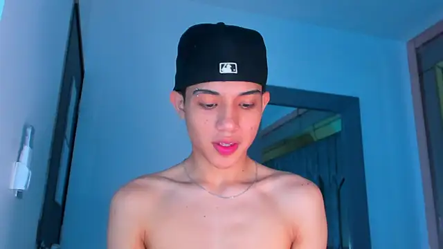 Sebax Young online show from December 14, 8:57 pm