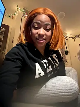 Snapshot of nuttybutter999999 chatting on December 17, 10:38 pm nuttybutter999999 online show from December 17, 10:38 pm