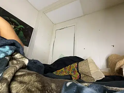 Snapshot of nuttybutter999999 chatting on April 3, 2:59 pm nuttybutter999999 online show from April 3, 2:59 pm