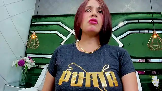 ThaliaCross online show from October 17, 8:00 pm