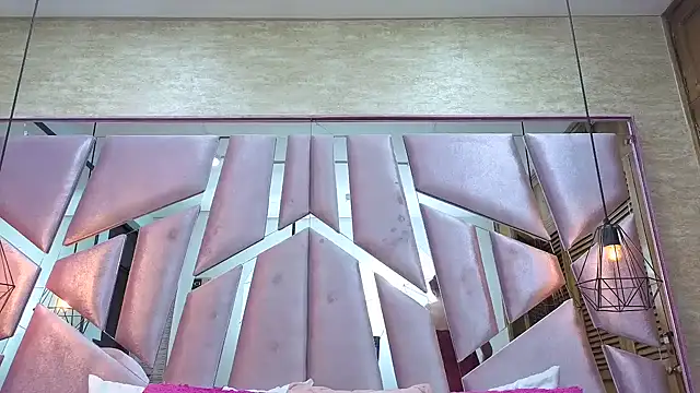 ThaliaCross online show from February 15, 12:25 pm